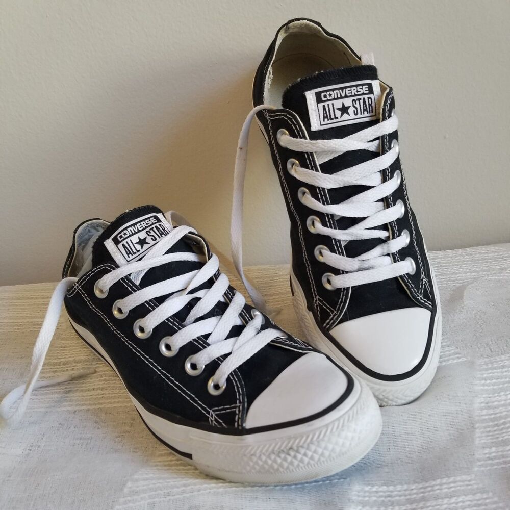 Classic Converse Chuck Taylor  All Star Sneaker Women's 7